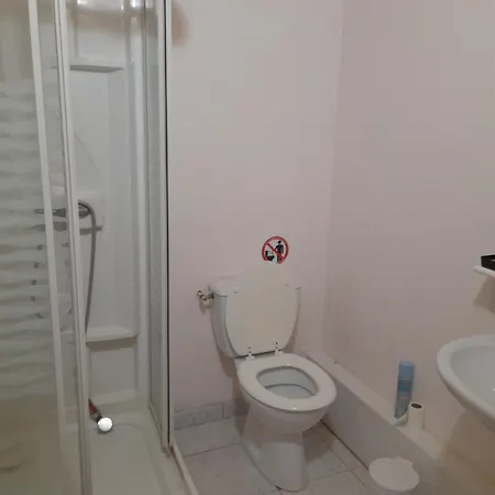 Casa de hóspedes Domaine De La Tour Carree - 3