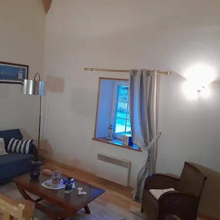 Domaine De La Tour Carree - 3 بيت ضيافة Benoitville