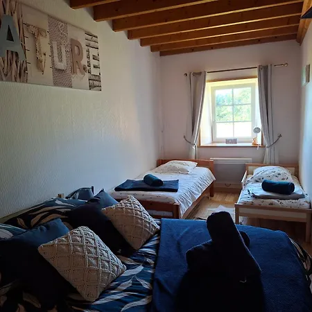 بيت ضيافة Domaine De La Tour Carree - 3 Benoitville