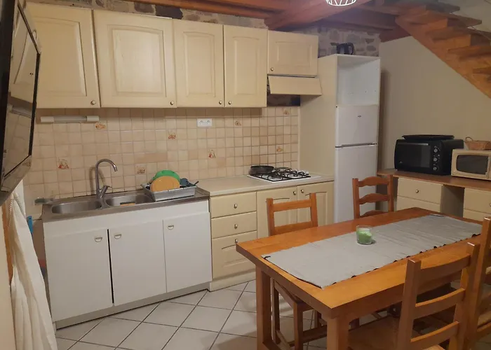 Domaine De La Tour Carree - 3 3*