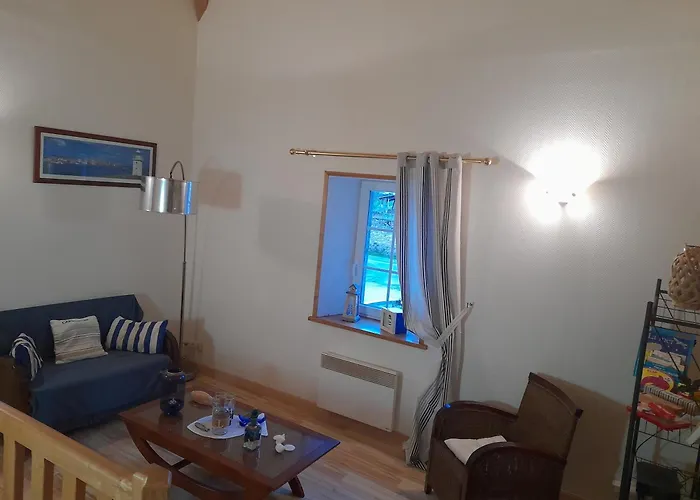 Domaine De La Tour Carree - 3 Pensjonat Benoitville