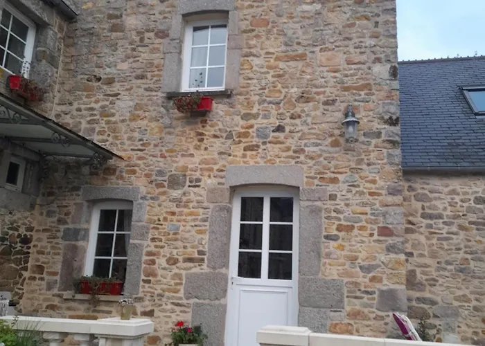 Domaine De La Tour Carree - 3 Gasthof