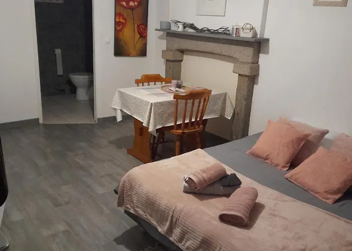 Domaine De La Tour Carree - 3 Pensjonat Benoitville