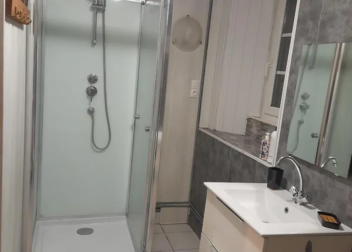 Gasthof Domaine De La Tour Carree - 3 Benoitville